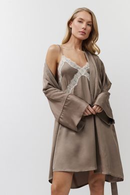 Элегантная ночная рубашка из вискозы с кружевом Mila Aruelle, Капучино, S